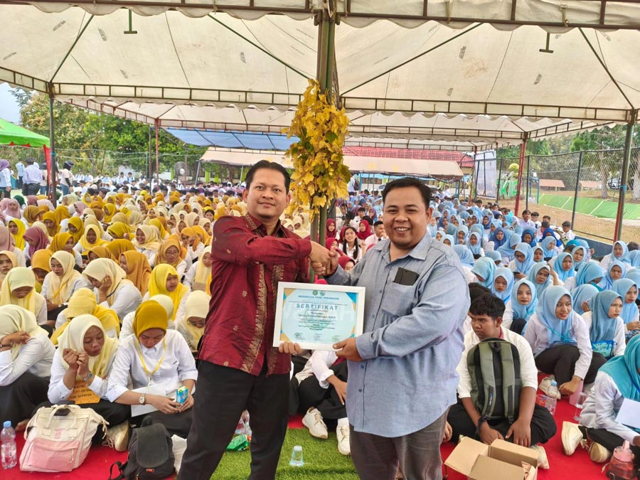 Pesan Hotman di PKKMB UPP: Jadilah Mahasiswa Cerdas, Bukan Sekadar Sarjana